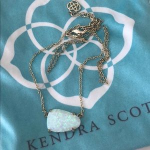 ❤️Kendra Scott opal isla❤️